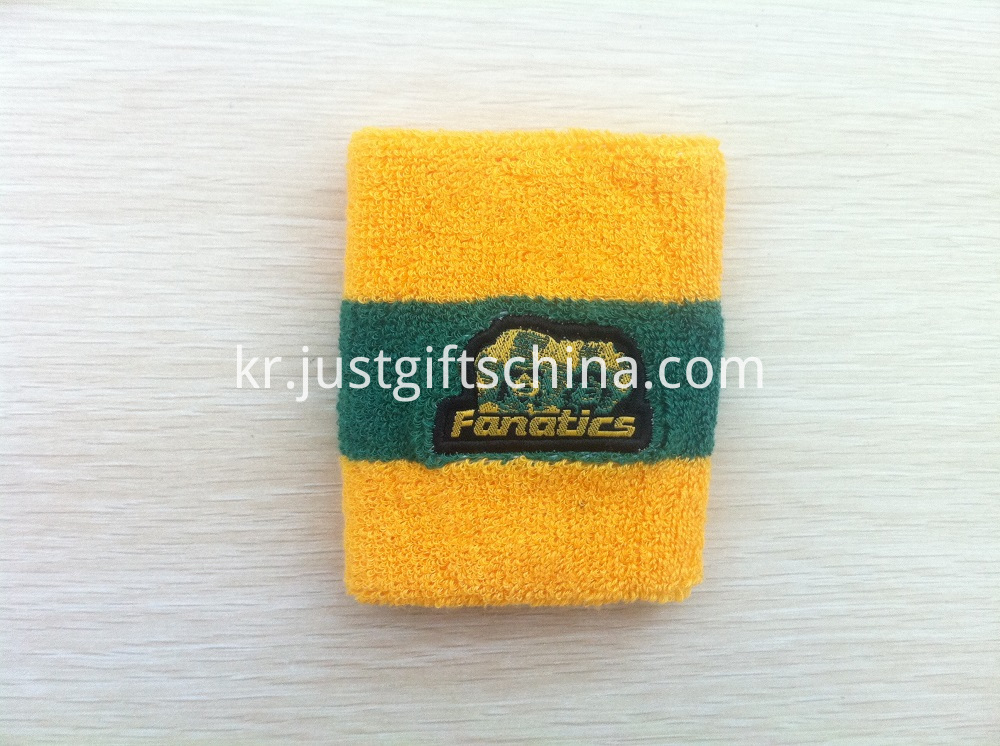 낮은 수량에 프로 모션 수 놓은 코 튼 팔찌 Promotional Embroidered Cotton Wristband at Low Quantity